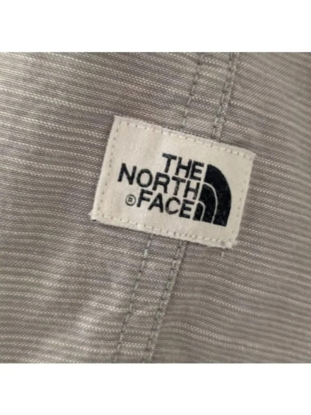 The North Face Mens Gray Lightweight Button-Up Short Sleeve Shirt M